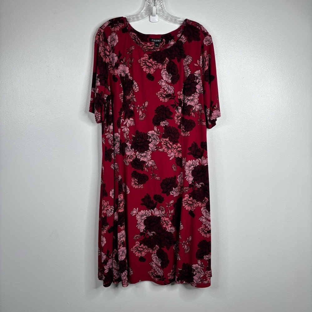 Roz‎ & Ali Woman 2X Red Floral Knee Length Dress Stretch Plus Size
